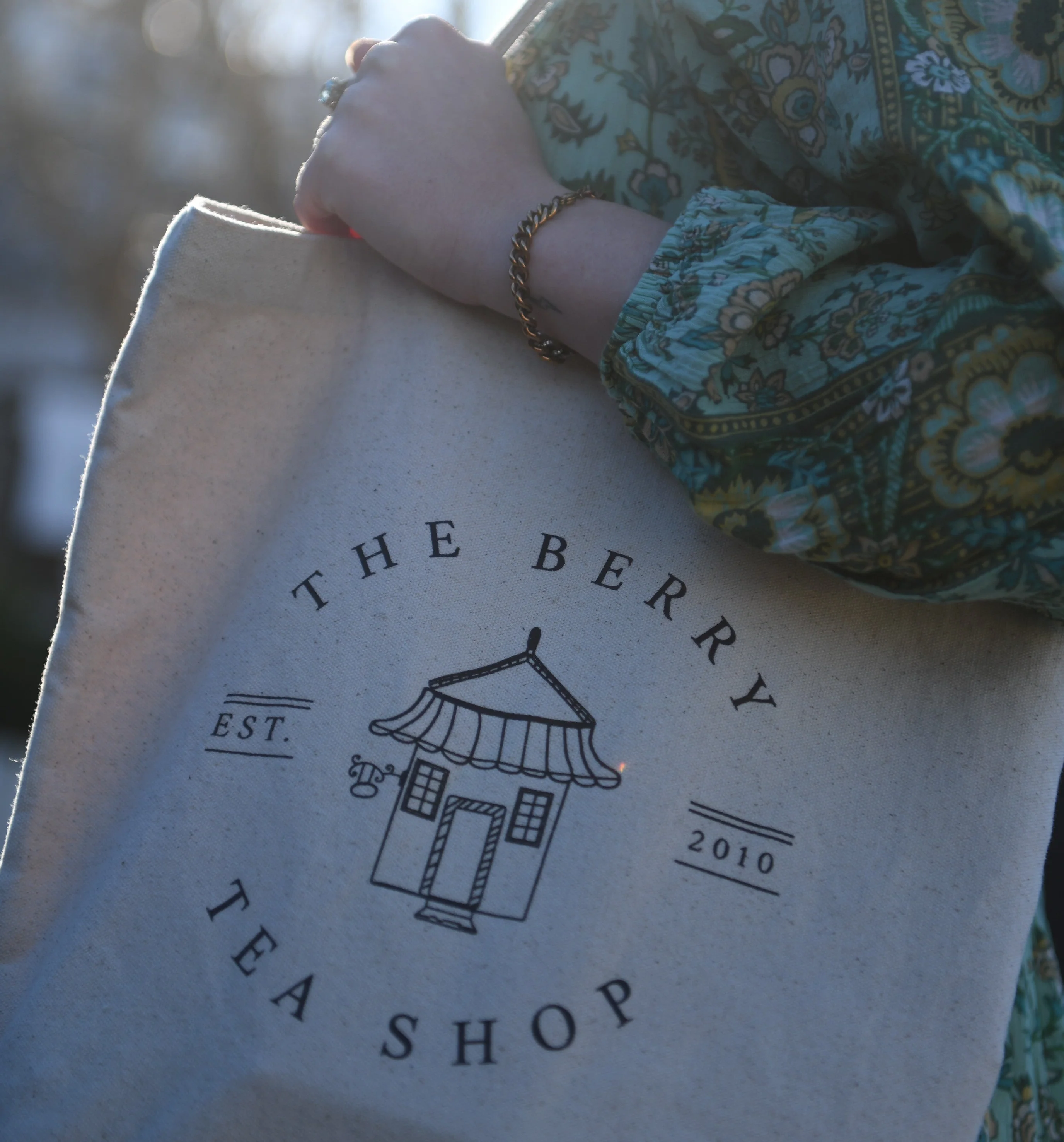 The Berry Tea Shop Christmas Gift Bag - Image 5